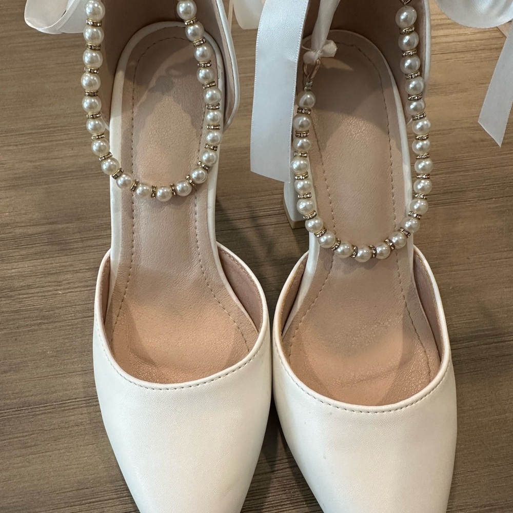 Elegant White Pearl-Embellished Women's Shoes